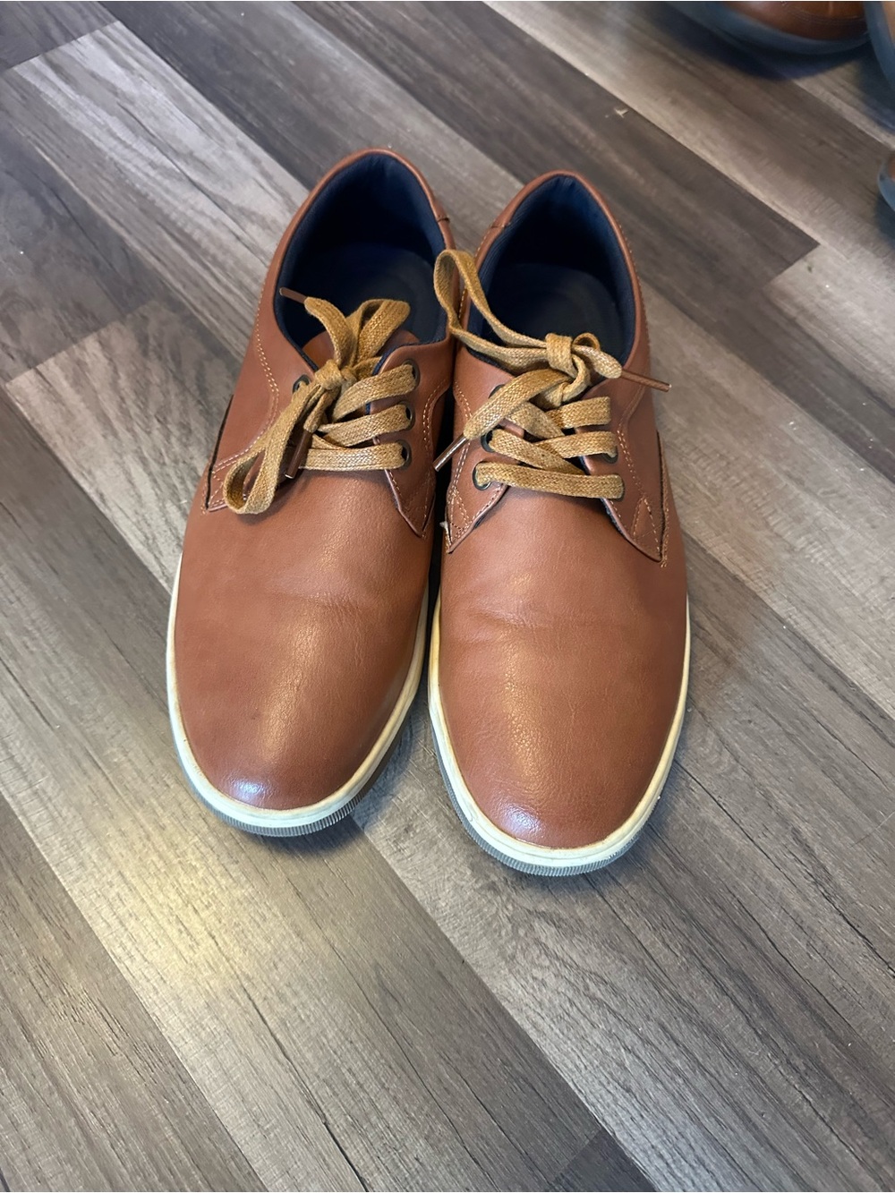 Jousen shoes size 9.